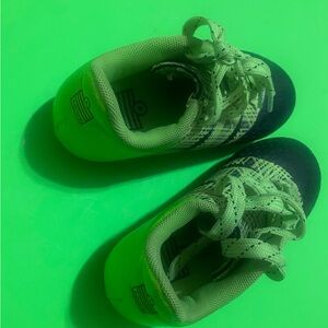 Little boys Admiral soccer cleats US 11